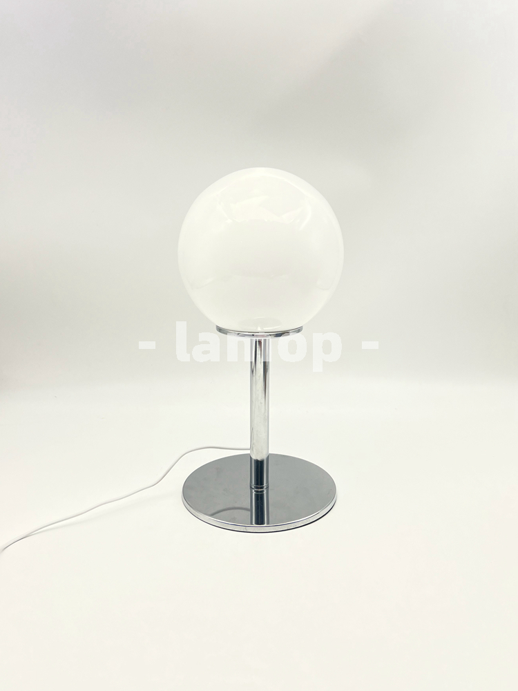 Milky White Solid Globe Chrome - Desk Lamp Led recension och pris
