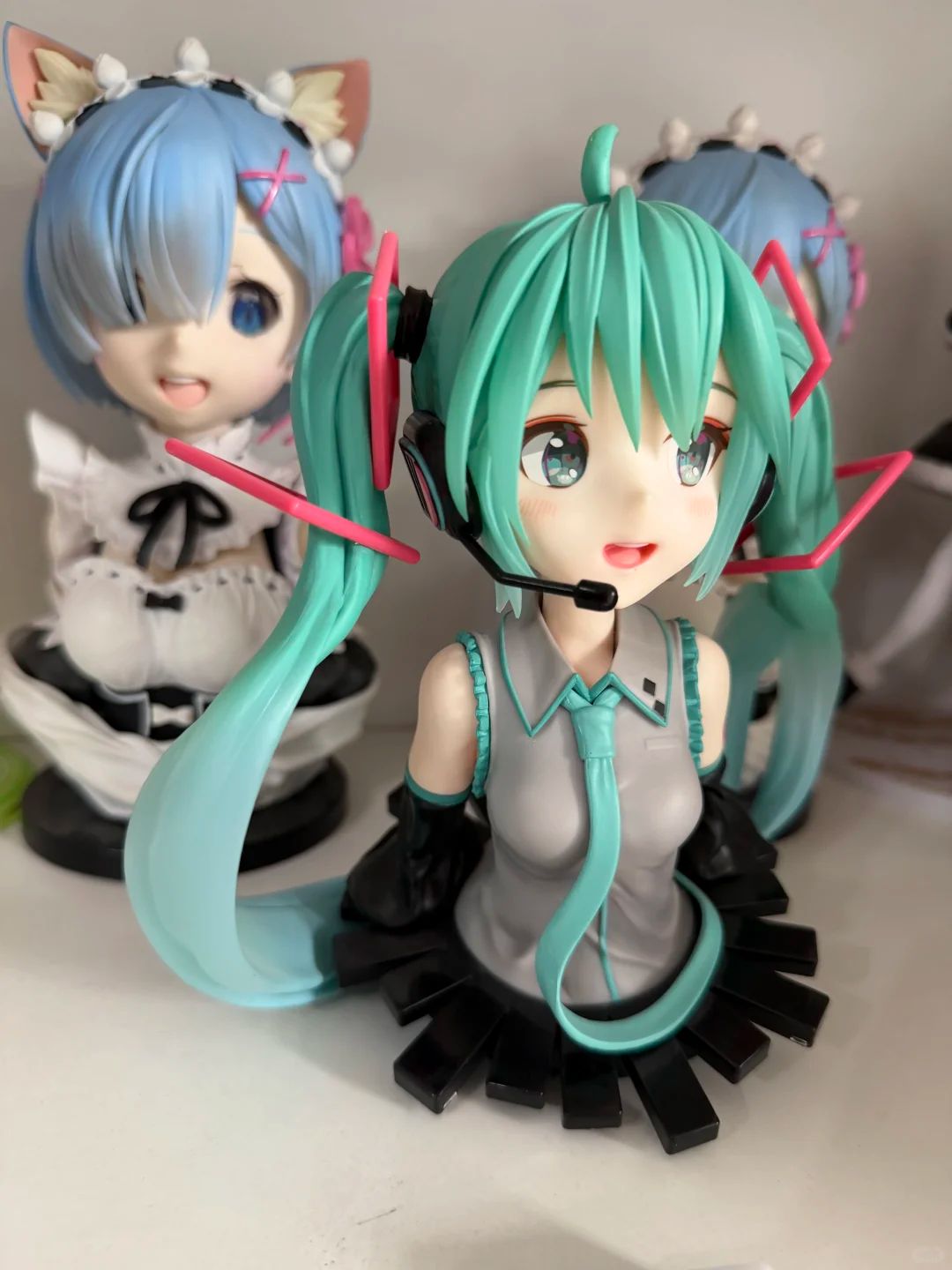 Anime Virtual Idol Hatsune Mik - Home Office Romance Manga recension och pris