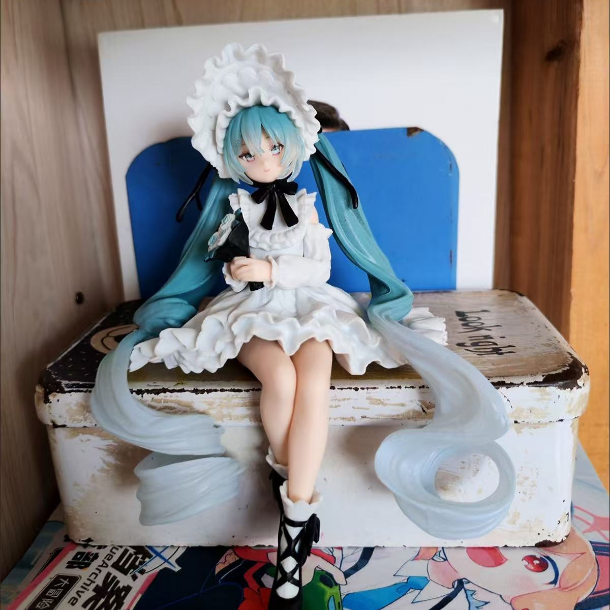 12cm Miku Anime Figure Retro B - Home Office Romance Manga recension och pris