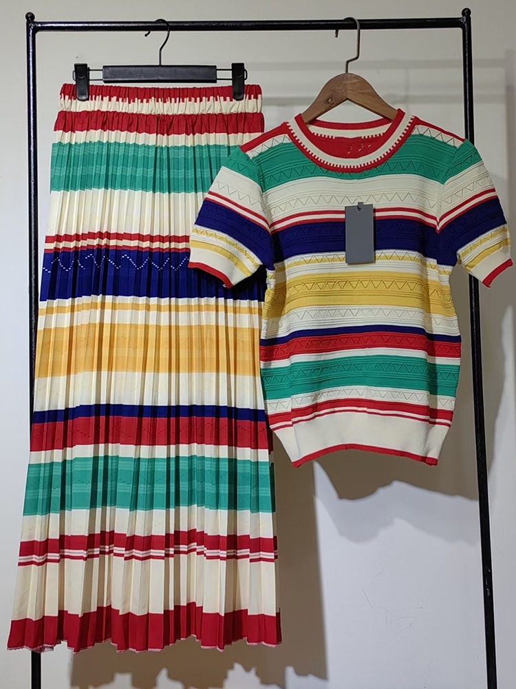 Retrowomen's spring/summer new - Home Office For Two recension och pris